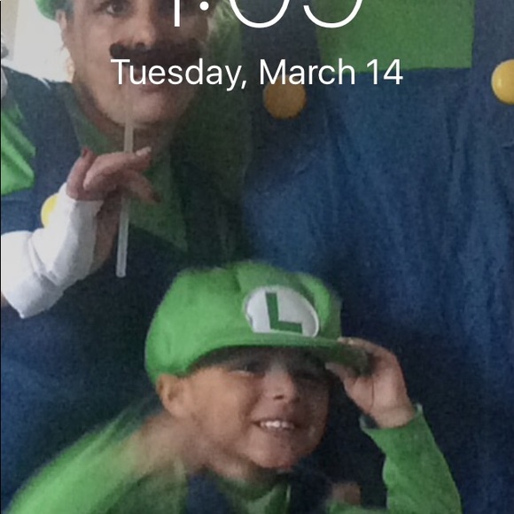 Meet your Posher, Christina - Picture 1 of 2